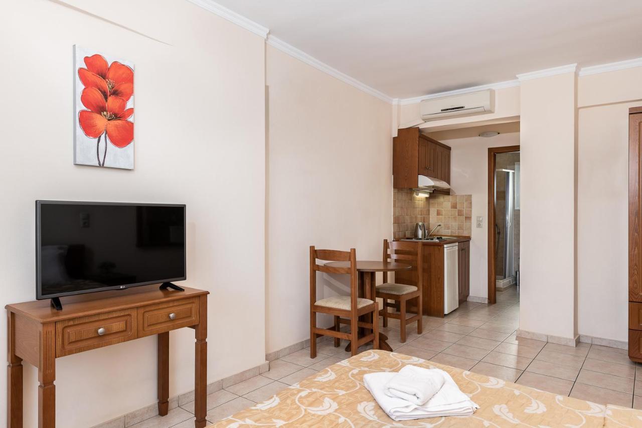 Angela Beach Aparthotel Platanias  Exterior photo